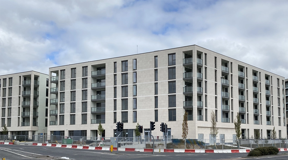 Closed condominium
